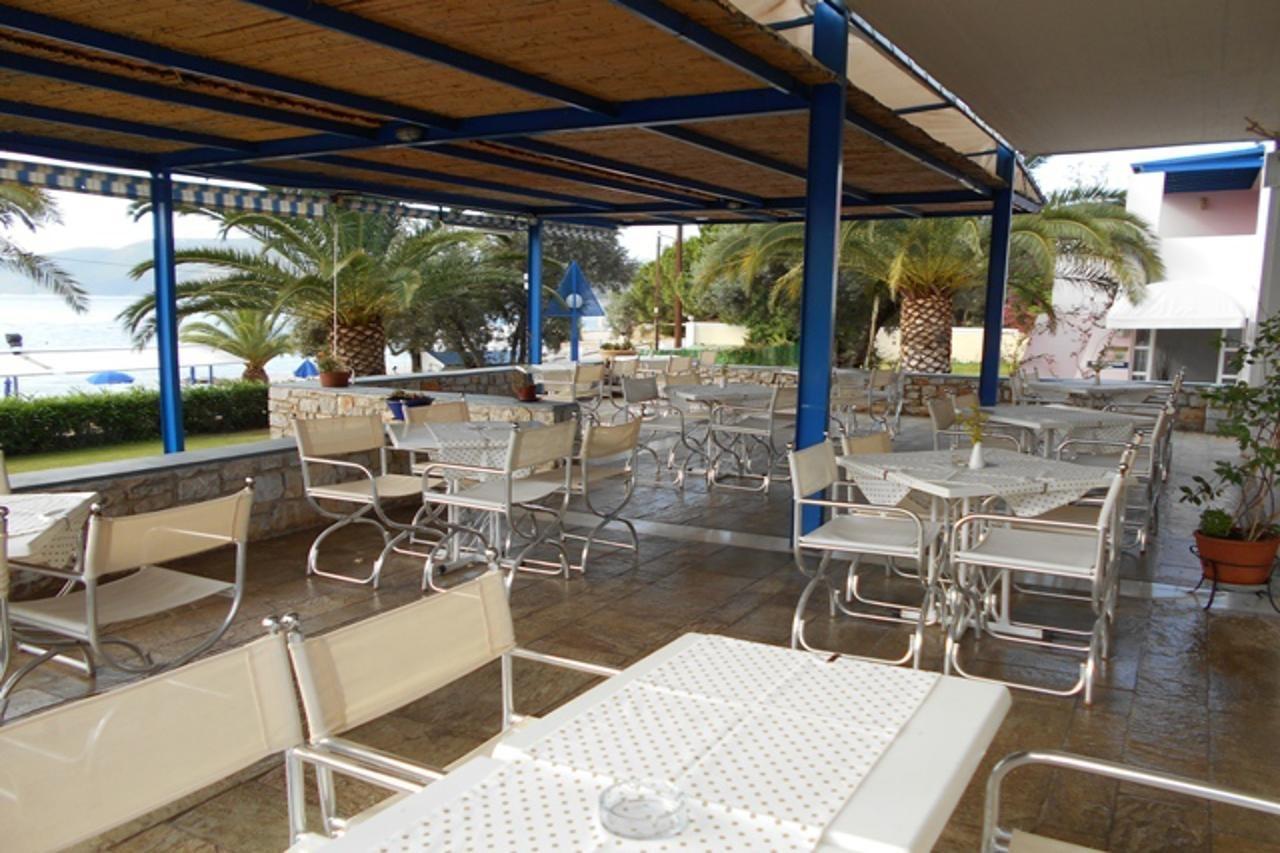 Hotel Margarita Corinth エクステリア 写真