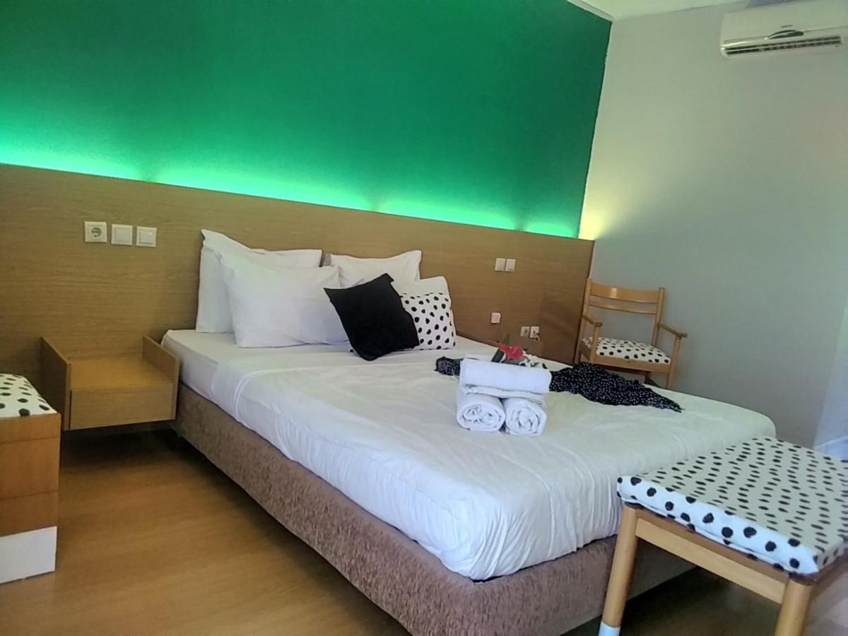 Hotel Margarita Corinth エクステリア 写真
