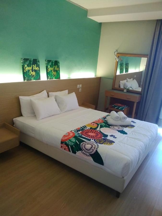 Hotel Margarita Corinth エクステリア 写真