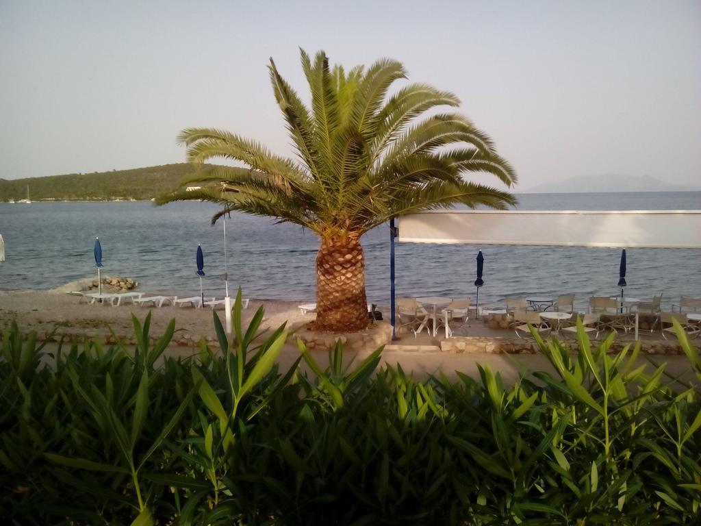 Hotel Margarita Corinth エクステリア 写真