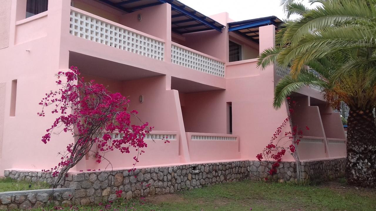 Hotel Margarita Corinth エクステリア 写真